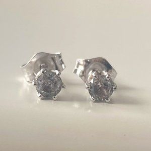 AM Thorne 6 Prong Grey Diamond Studs- White Gold